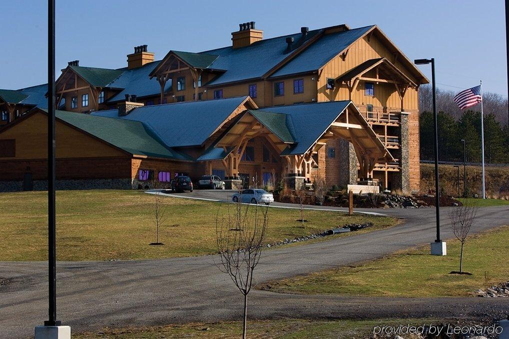 Hope Lake Lodge & Indoor Waterpark Cortland Exterior foto